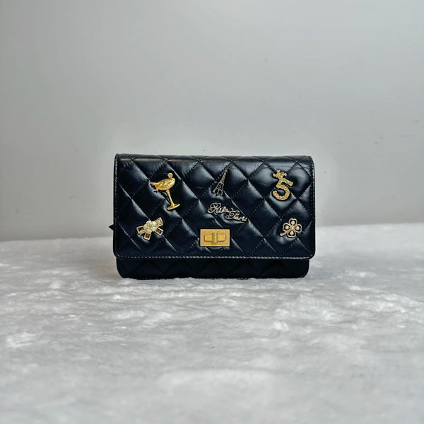 Pre-owned Chanel Lucky Charms Reissue 2.55 Flap Bag Quilted Aged Calfskin WOC