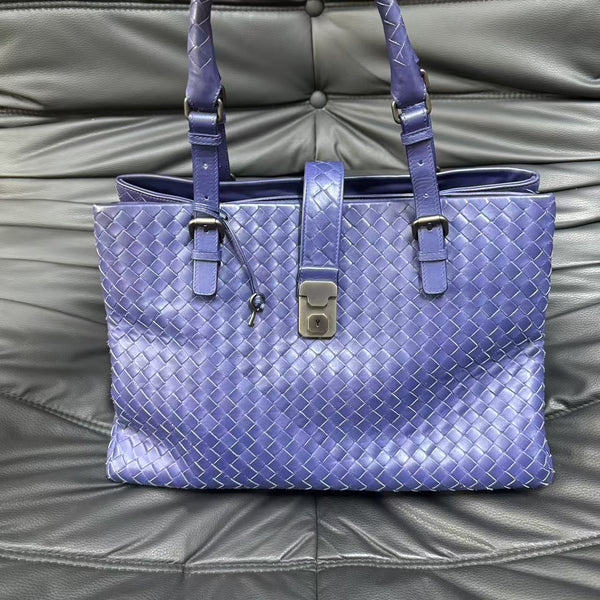 Pre-owned Bottega Venata Blue Calfskin Roma Handbag