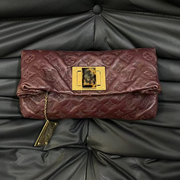 Pre-owned Louis Vuitton Monogram Empreinte Leather Clutch