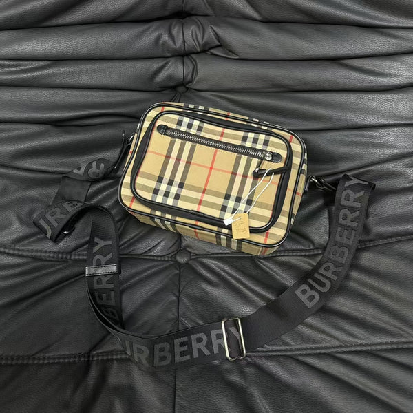Pre-owned Burberry Camera Bag Vintage Check Canvas