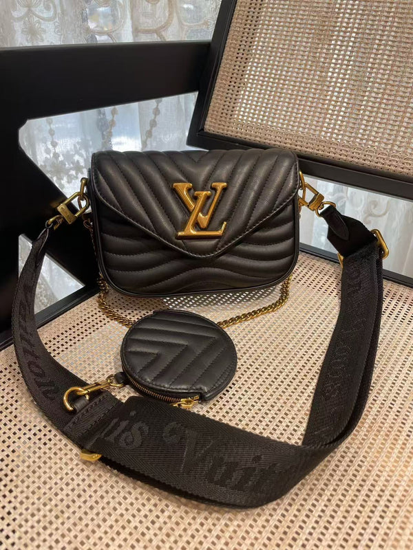 Pre-owned Louis Vuitton New Wave Multi Pochette Quilted Leather