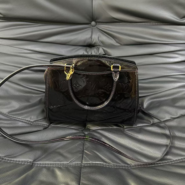 Pre-owned Louis Vuitton Plum Patent Brea Crossbody