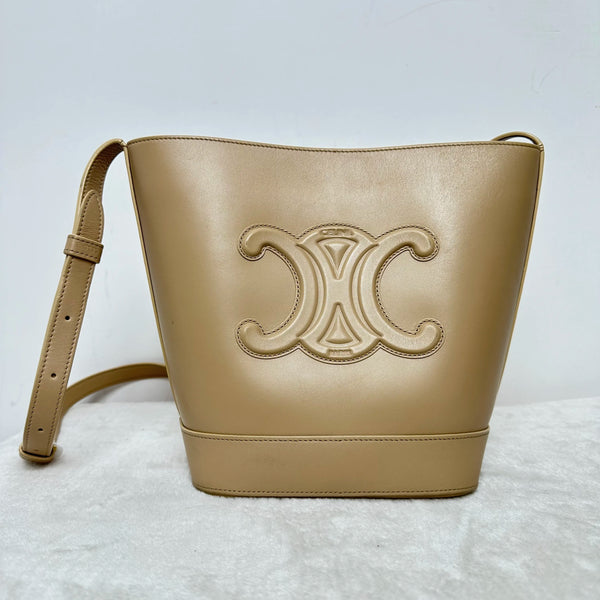 Pre-owned Celine Cuir Triomphe Bucket Bag Leather Small