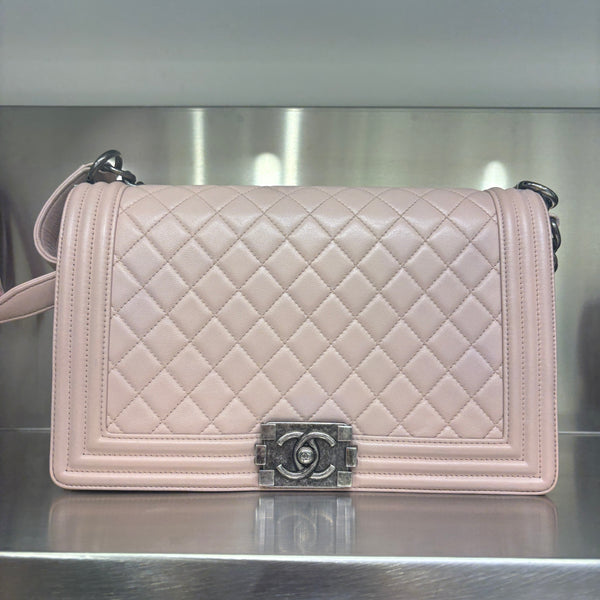 Pre-owned Chanel Calfskin Diamond Quilt Crossbody
