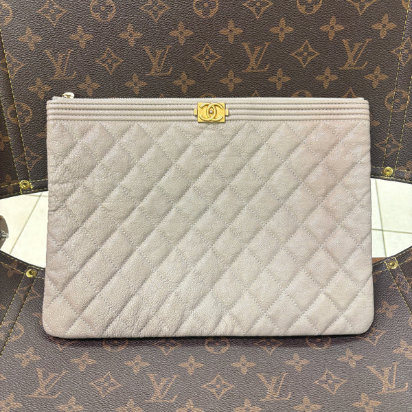 Pre-owned Chanel Gray Caviar Clutch/Pouch