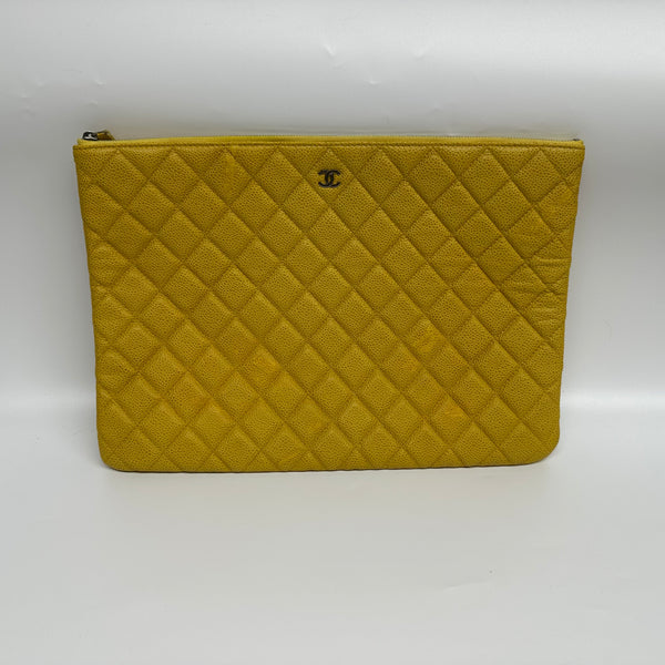 Pre-owned Chanel Yellow Caviar Pouch