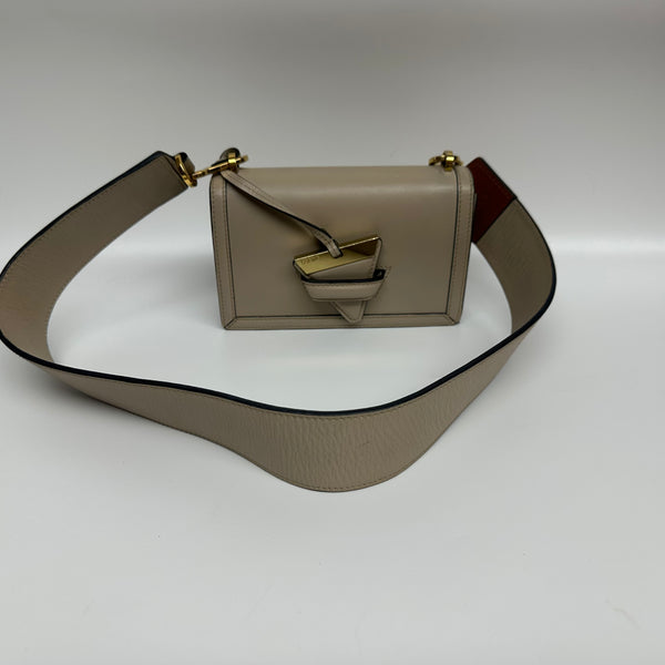 Pre-owned Loewe Beige Calfskin Crossbody