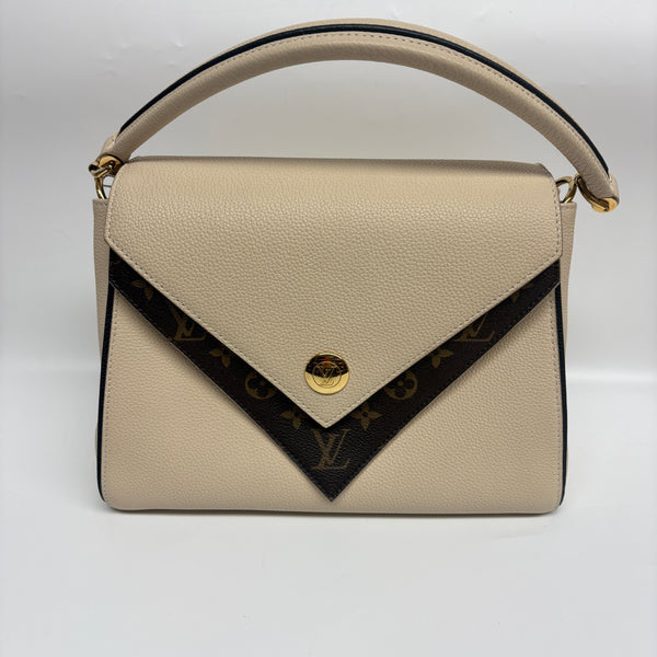 Pre-owned Louis Vuitton Double V Cream Leather Handbag