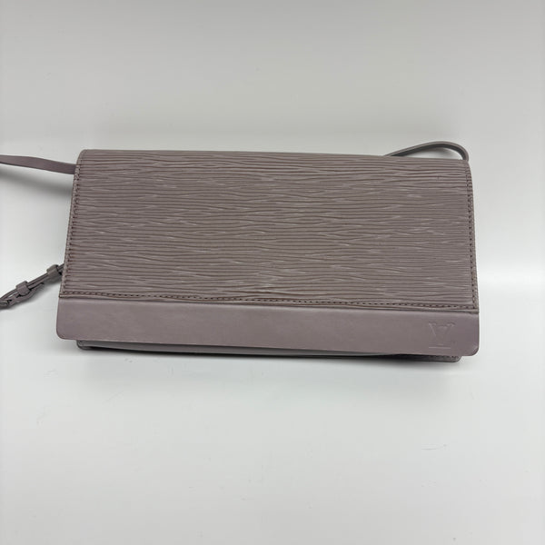 Pre-owned Louis Vuitton Chic EPI Crossbody