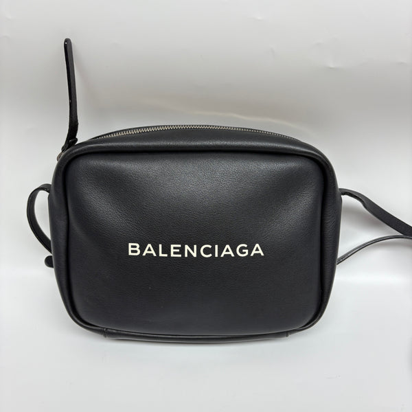Pre-owned Balenciaga Black Calfskin Camera Bag Crossbody