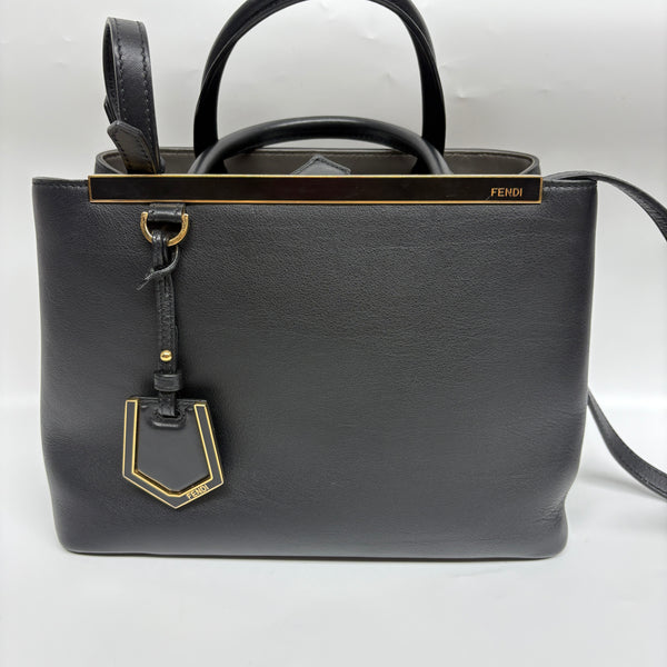 Pre-owned Fendi Black Calfskin Classic Handbag/Crossbody