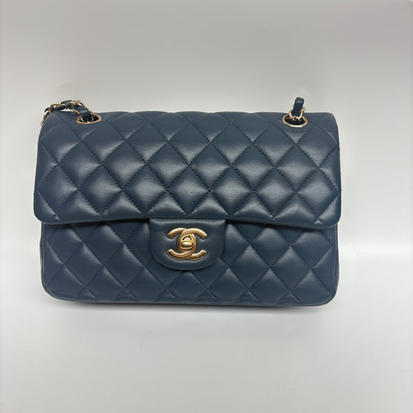 Pre-owned Chanel Classic Flap London Blue Calfskin Crossbody
