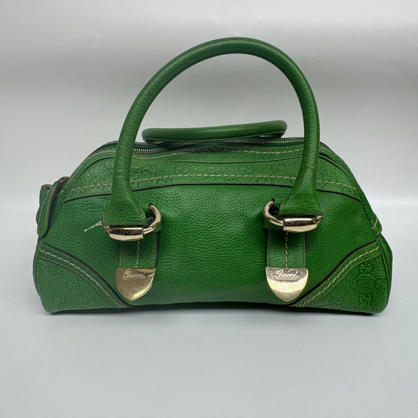 Pre-owned Gucci Green Calfskin Textured Underarm