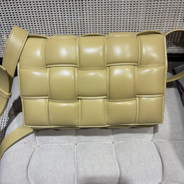 Pre-owned Bottega Venata Cassette Light Yellow Crossbody
