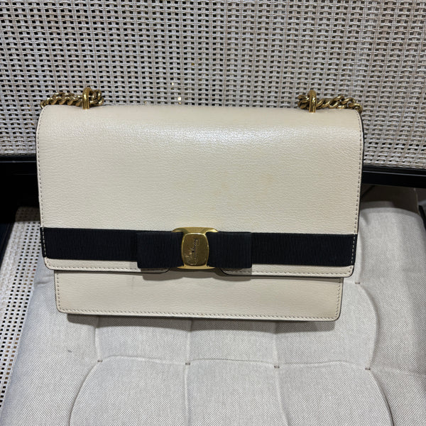 Pre-owned Ferrogamo Classic Black&White Calfskin Crossbody