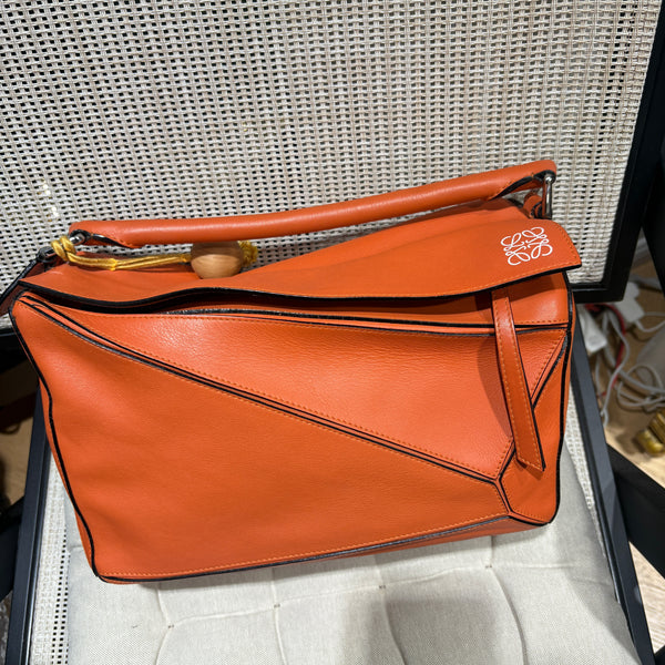 Pre-owned Loewe Puzzle Orange Calfskin Crossbody