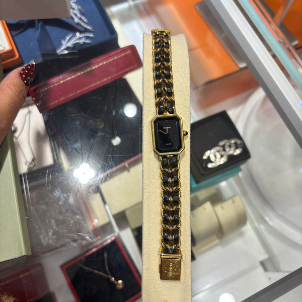 Pre-owned Chanel Classic Black Gold Classic Watch