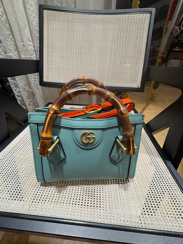 Pre-owned Gucci Diana London Blue Calfskin Bamboo Handle
