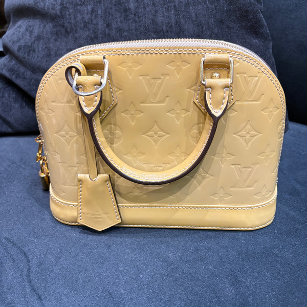 Pre-owned Louis Vuitton Alma BB Crossbody