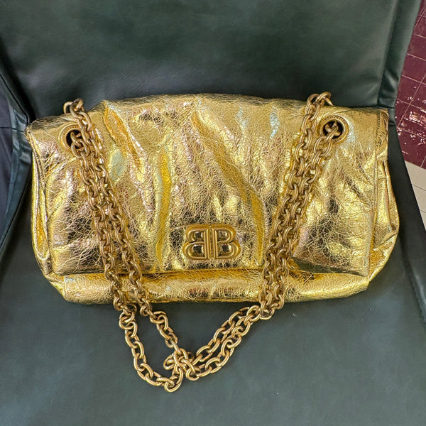 Pre-owned Balenciaga Gold Calfskin Chic Flap Crossbody