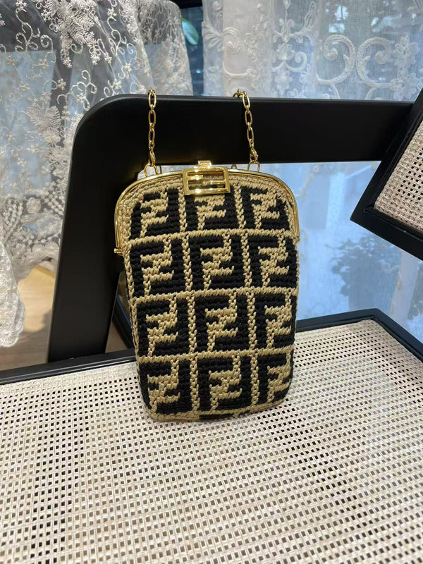 Pre-owned Fendi Clutch Crossbody