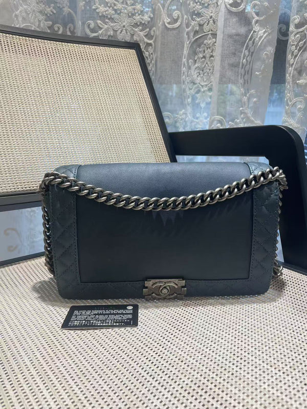 Pre-owned Chanel Leboy Calfskin Crossbody