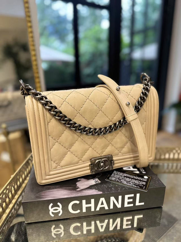 Pre-owned Chanel Leboy Off-white Crossbody