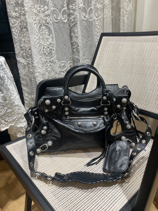 Pre-owned Balenciaga Black Calfskin Crossbody