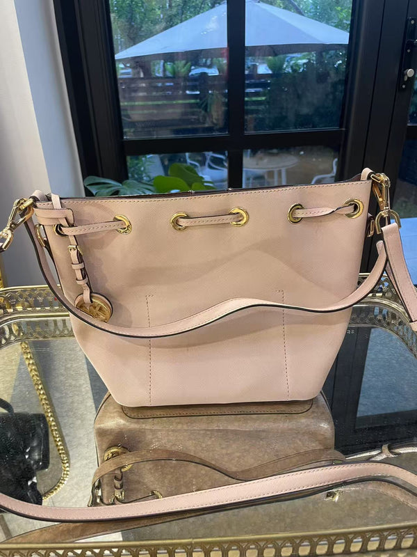 Pre-owned Michael Kors Beige Calfskin Bucket