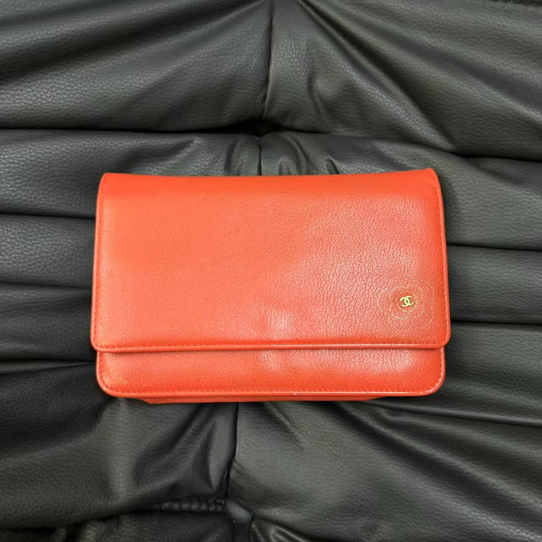 Pre-owned Chanel Red Calfskin WOC Crossbody