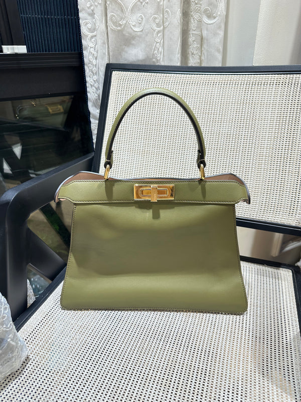 Pre-owned Fendi Peekaboo Olive Green Calfskin Handbag/Crossbody