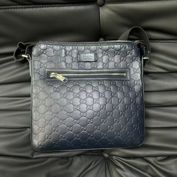 Pre-owned Gucci Embossed Calfskin Crossbody Unisex