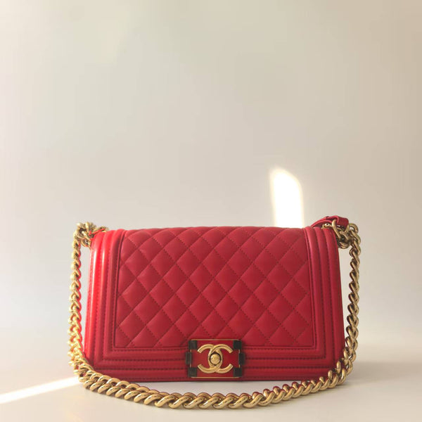 Pre-owned Chanel Boy Flap Bag Diamond Quilted Red Calfskin Medium