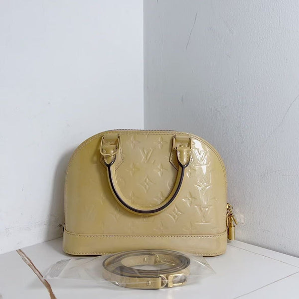Pre-owned Louis Vuitton Alma Handbag Monogram Vernis BB