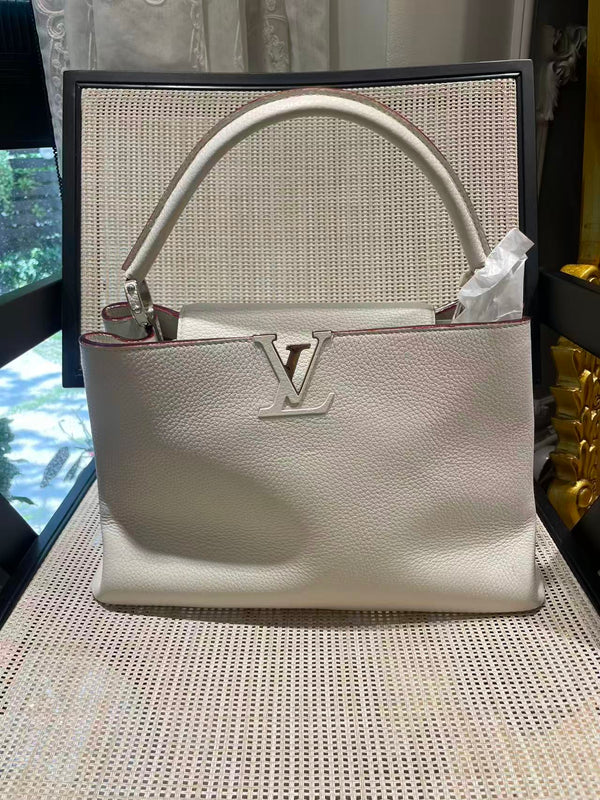 Pre-owned Louis Vuitton Capucine White Calfskin Handbag