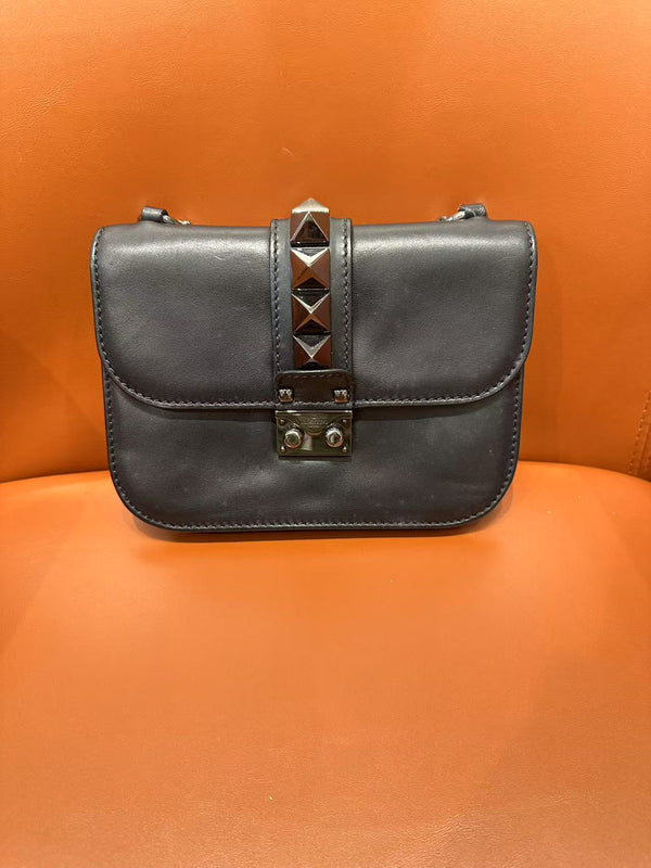 Pre-owned Valentino Rock studs Black Calfskin Crossbody