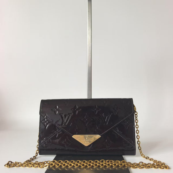 Pre-owned Louis Vuitton Plum Patent Wallet On the Chain Crossbody