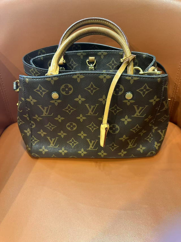 Pre-owned Louis Vuitton Montaigne BB Crossbody
