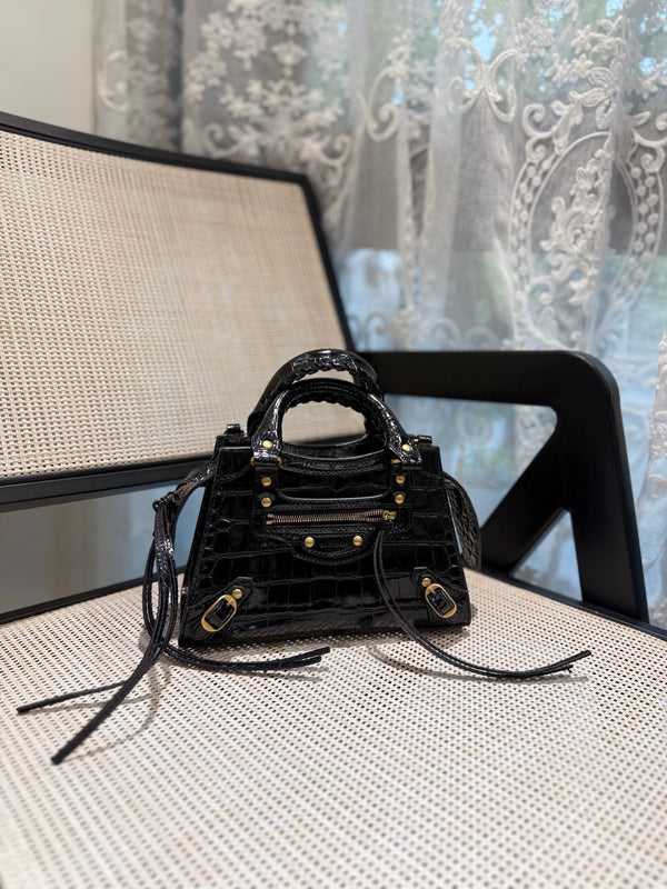 Pre-owned Balenciaga City Classic Studs Bag Leather Mini
