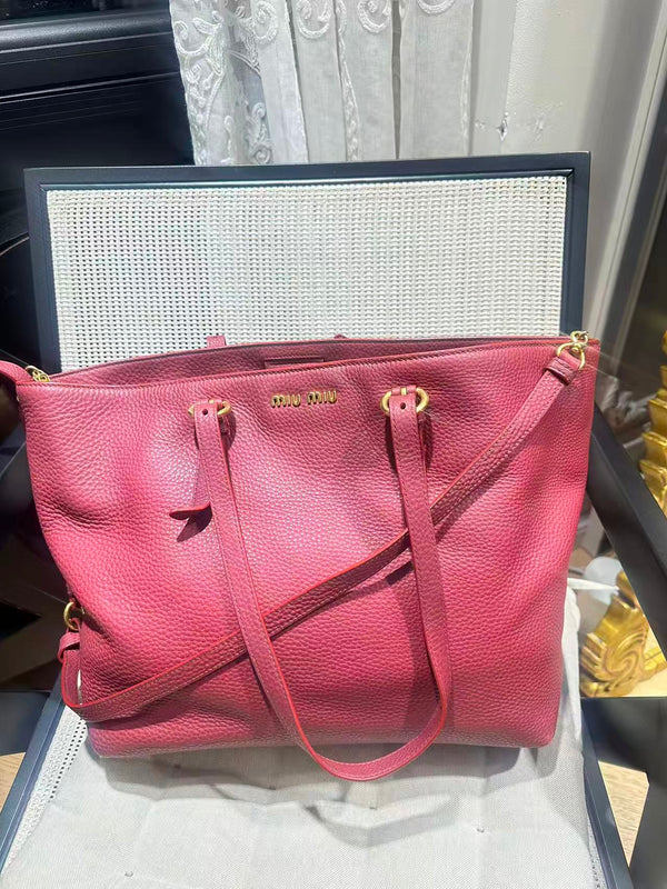 Pre-owned MiuMiu Textured Calfskin Tote/Handbag