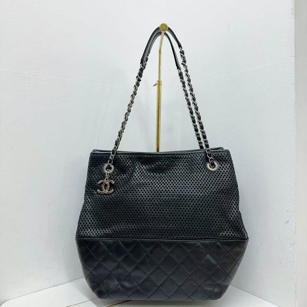 Pre-owned Chanel Tote Perforated Black Calfskin Shoulder Tote