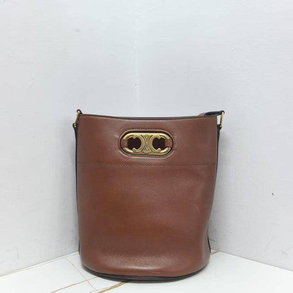 Pre-owned Celine Maillon Triomphe Bucket Bag Leather Medium