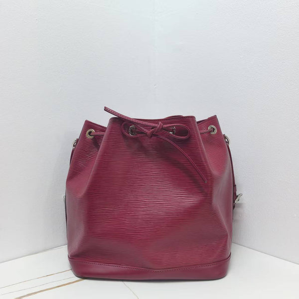 Pre-owned Louis Vuitton Noe Handbag Epi Leather