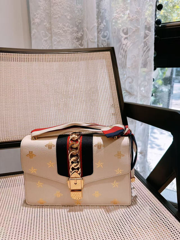 Pre-owned Gucci Sylvie Shoulder Bag Printed Leather Small