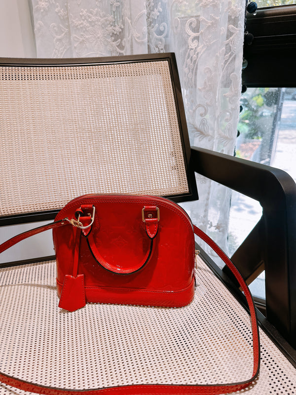 Pre-owned Louis Vuitton Alma Handbag Monogram Vernis BB