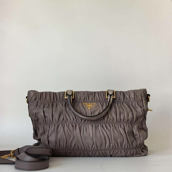 Pre-owned  Prada Gaufre Double Zip Convertible Tote Nappa Leather Large