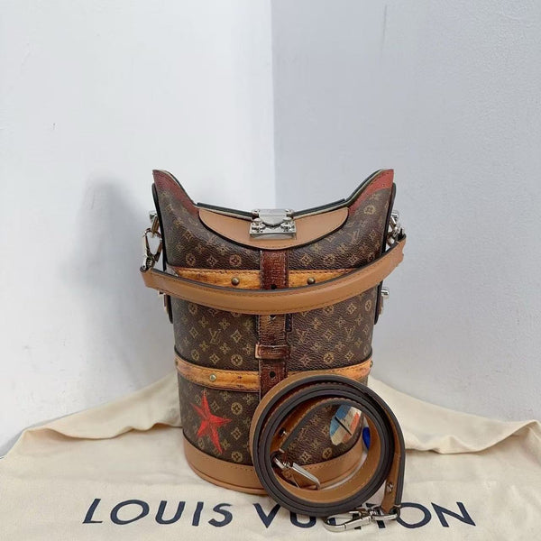 Pre-owned Louis Vuitton Duffle Handbag Monogram Canvas Limited