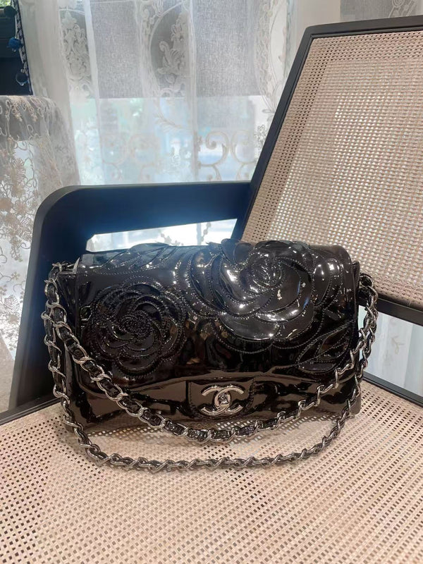 Pre-owned Chanel Vintage Camellia Single Flap Bag Printed Raffia Medium