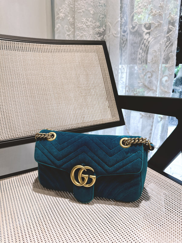 Pre-owned Gucci GG Marmont Flap Bag Matelasse Velvet Medium