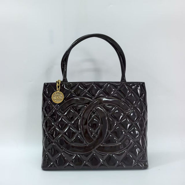 Pre-owned Chanel Hilton Plump Top Handle Handbag